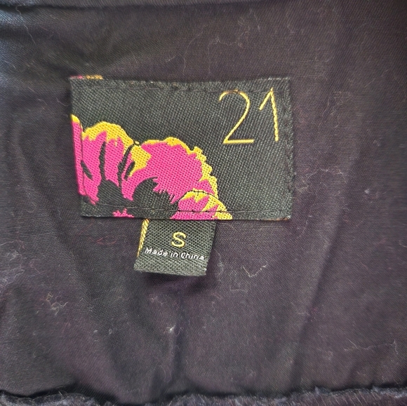 Black Button-Up Jacket - Picture 5 of 8